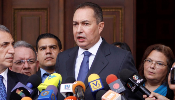 Legislador venezolano alerta que “si los argentinos no se ponen las pilas, van a terminar como Cuba”
