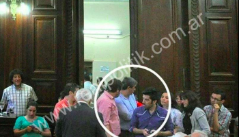 La foto del entonces vicedecano de Saintout y el asesino de Cabezas que echa por tierra las desmentidas K