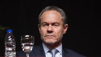 Gustavo Ferrari benefició a una empresa procesada por corrupción y le echó la culpa a Contaduría General