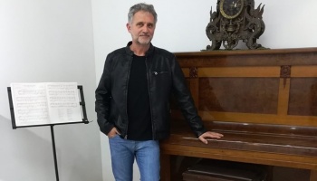 Sergio Pujol: “Spinetta no encajó del todo bien en ningún partido político en ningún momento de su vida”
