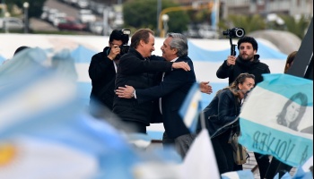 Entre Ríos: Bordet desafió a Máximo Kirchner y La Cámpora se quedó sin senadora