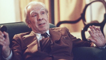 Jorge Luis Borges: La democracia, los cultos y los “imbéciles que votaron a Perón”