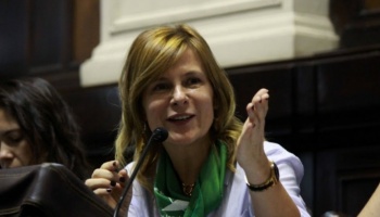El “año Macri” de Saintout: Luego de perderlo todo, le quitaron la presidencia del bloque
