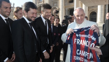 El Papa, Tinelli, San Martín, Maradona y Mirtha Legrand: El ránking de los más influyentes del país