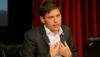 Tras el escándalo por los autos de alta gama, Kicillof decidió suspender la licitación