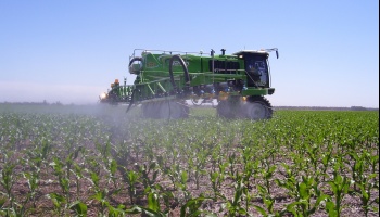 Sin soluciones para el manejo de envases, el gobierno de La Pampa prohibió la venta de agroquímicos