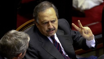 En la UCR, todos los palos son para Ricardito Alfonsín