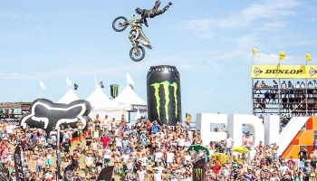 Gesell cierra la temporada invadida de motos, accidentes y robos