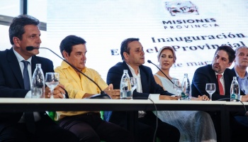 Carlos Rovira viajó a Tailandia, evitó la cuarentena y participó de un acto con funcionarios nacionales