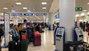 Argentinos varados en Cancún esperan respuestas de Copa Airlines y el gobierno argentino