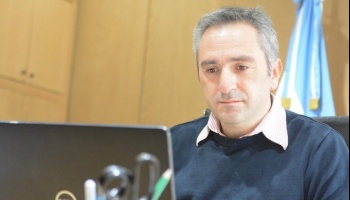 En plena pandemia, Larroque suspendió la asistencia a 600 familias de La Plata
