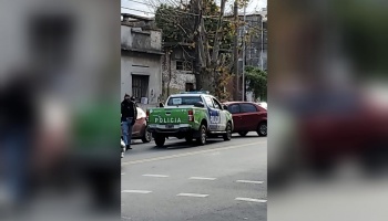 La Bonaerense detuvo a un comisario de la Policía Federal por presunta coima en dólares
