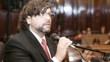 IOMA: Homero Giles acusa de fraude a los médicos pero nombró a un jefe de Gabinete procesado