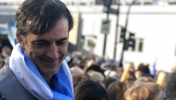 Reforma judicial: El senador Esteban Bullrich cometió ultraje a los símbolos patrios