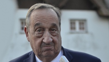 Tandil: “El intendente Lunghi maneja la crisis del COVID con encuestas en la mano”
