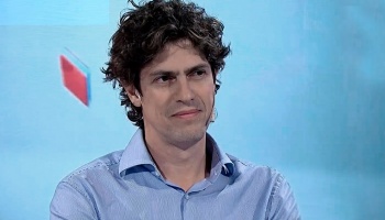 Martín Lousteau se hace lugar a los codazos