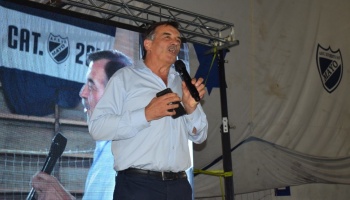 Miguel Bazze: “Macri no tiene derecho a creerse imprescindible”