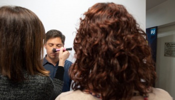 Kicillof le pagará 2 millones a una empresa para que le explique cómo distribuir la pauta oficial