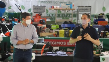 Esteban Echeverría: El gobierno entregó maquinarias y herramientas a microemprendimientos