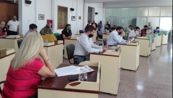 Entre chicanas y acusaciones de extorsión, Berisso aprobó su presupuesto