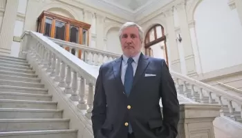 El procurador General Julio Conte Grand gastará casi 10 millones en webcams para sus funcionarios