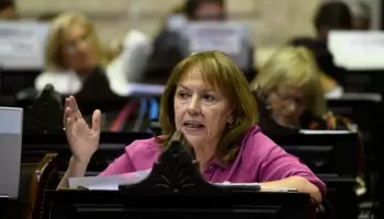Blanca Osuna: “Al gobierno anterior se le abrió un cauce para endeudar, destruir trabajo y empobrecer”