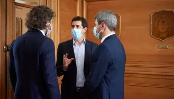 Elecciones: El gobierno gasta 200 millones en cartón corrugado para armar cuartos oscuros
