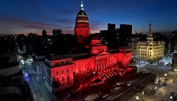 El Congreso se tiñó de rojo por la salud menstrual