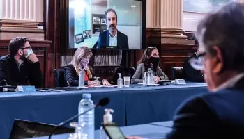 Siguen las negociaciones y Pfizer negó la existencia de coimas