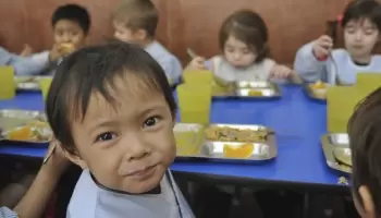 Según la UCA, sólo uno de cada cuatro chicos come todos los días