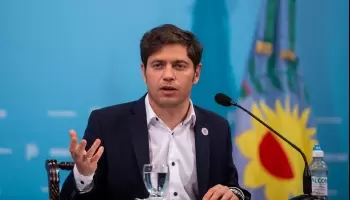Kicillof rechazó la ayuda de los intendentes para acelerar el proceso de vacunación