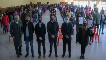José C. Paz: Entregaron títulos de propiedad a 250 familias