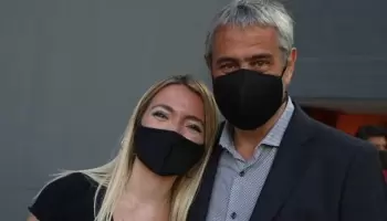 Insólito: Ferraresi sacó a la luz una licitación pública en dólares