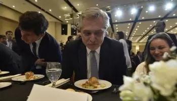 OlivosGate: Controversia por evento no registrado de doce horas con mozos y catering