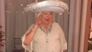Aprovechando los errores de Carrió, el gobierno contraataca