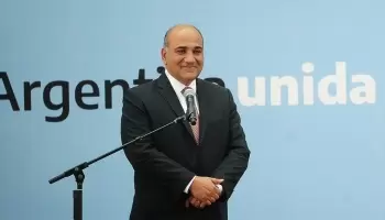 Una foto de Juan Manzur despertó grietas entre la militancia K