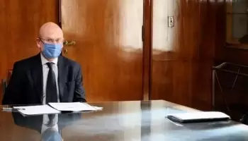 Pintar una de las caras del palacio de justicia bonaerense costará 10 millones de pesos