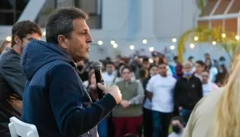 Massa: “Necesitamos que la juventud nos exija lograr un país que se adapte a los desafíos del siglo XXI”