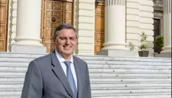 Reelecciones indefinidas: Walter Abarca pidió “establecer constituciones locales”