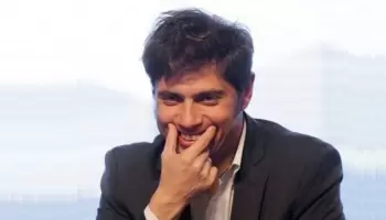 Kicillof gasta casi un millón de pesos en un rompecabezas de campaña