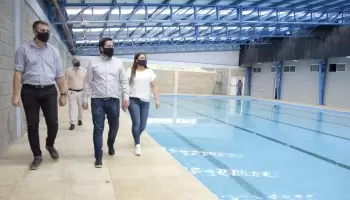 Leo Nardini estuvo presente en las obras del polideportivo "Diego Armando Maradona"
