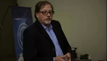 El presidente del Colegio de Médicos de Santa Fe consideró la opción de un sistema de salud mixto