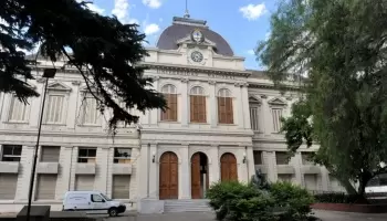 Vuelta a clases: Desde la UNLP adelantan que están “pensando en un sistema combinado, bimodal”