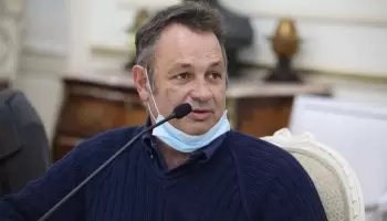 Para el senador Alejandro Cellillo, la campaña de vacunación “se politiza innecesariamente”