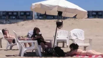 Pablo Echarri y Nancy Dupláa se fueron de vacaciones al exclusivo Linda Bay Beach & Resort
