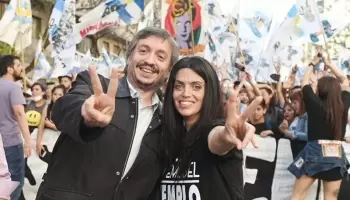 El ex de Luana Volnovich, denunciado por abusar de una militante, ensaya su regreso a la arena política