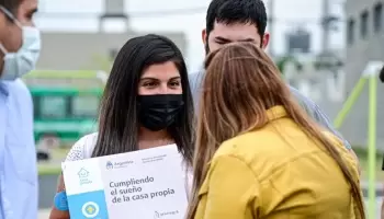 Merlo: Se realizó la primera entrega de créditos y viviendas del año