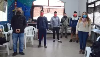 PBA arrojó a la basura miles de barbijos rojos utilizados en una campaña contra la violencia de género