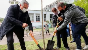 Alberto Fernández agarró la pala y desenterró a Nicolás Dujovne