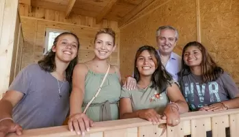 Alberto Fernández se elogió por gastar 10 millones en una cabaña de machimbre y pino